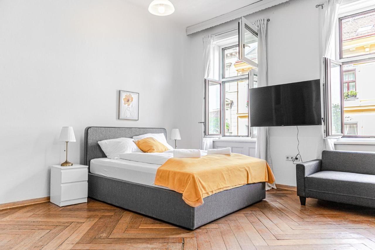 וינה Cozy 2Br Apt. Near Akh Hospital-Ideal For Longstay מראה חיצוני תמונה